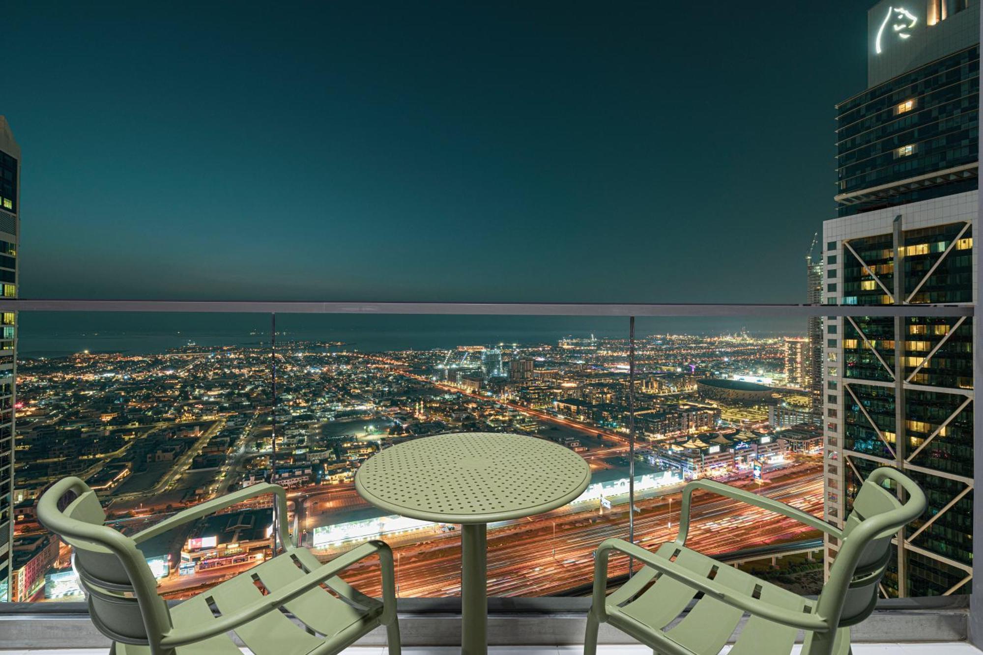 3br In Paramount With Panoramic Infinity Pool