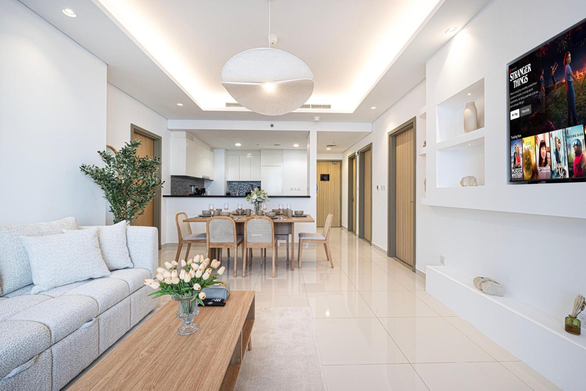 3br In Paramount With Panoramic Infinity Pool Apartment