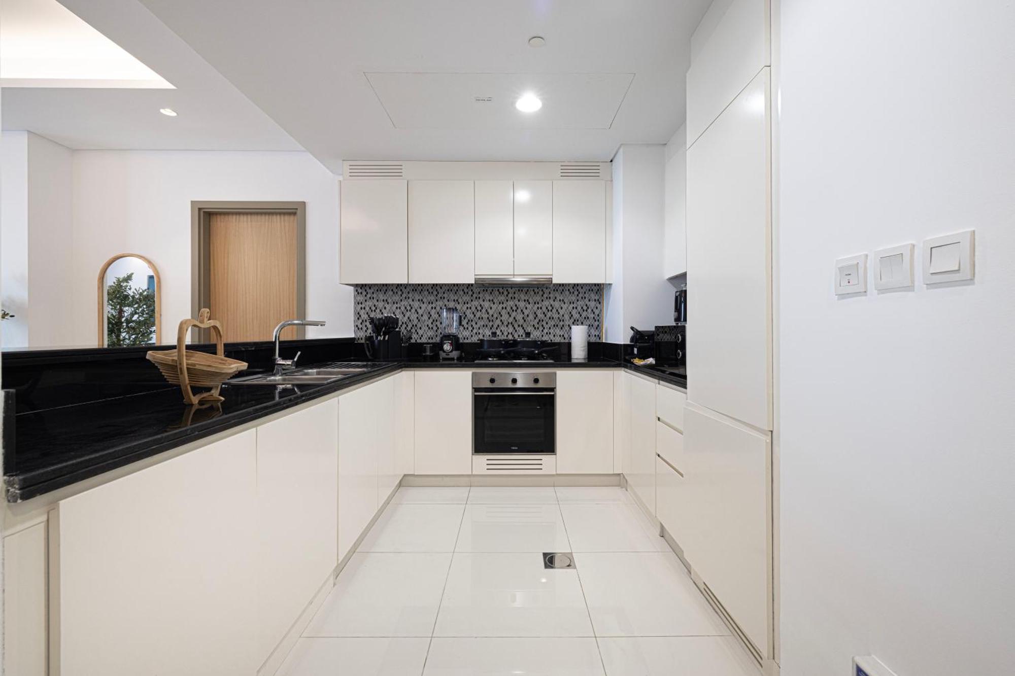 Apartment 3br In Paramount With Panoramic Infinity Pool *