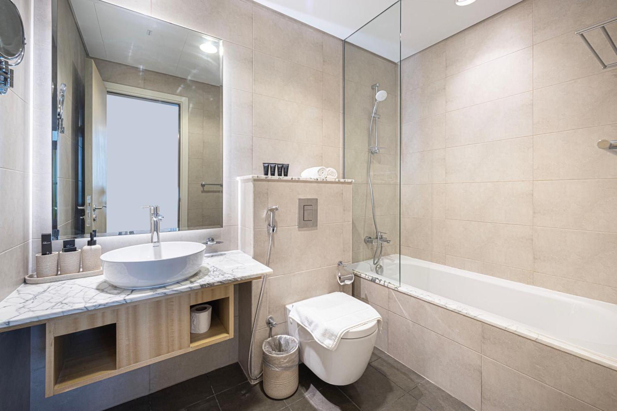 3br In Paramount With Panoramic Infinity Pool Apartment Dubai