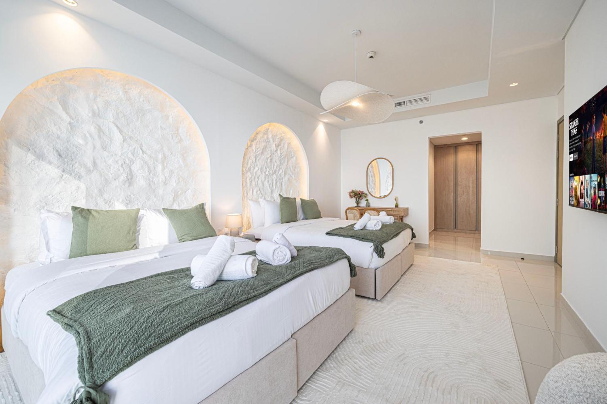 Apartment 3br In Paramount With Panoramic Infinity Pool *